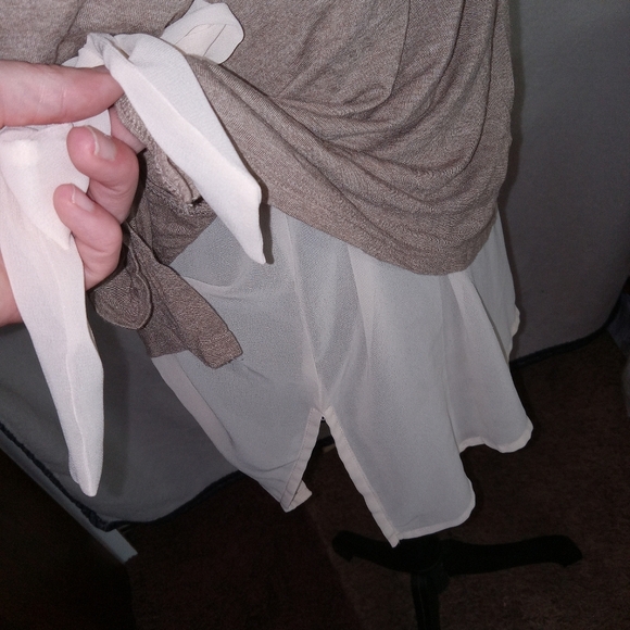 LC Lauren Conrad Cream and Tan Blouse - Picture 13 of 15